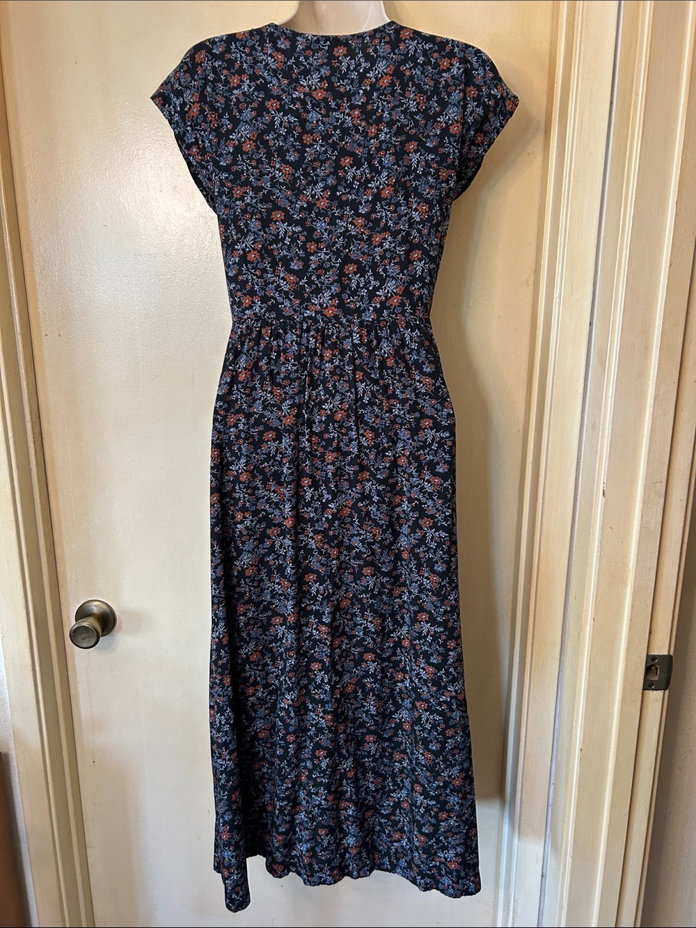 Madewell Black Floral Button-Front Midi Dress with Rust Accents size XS - Picture 8 of 13